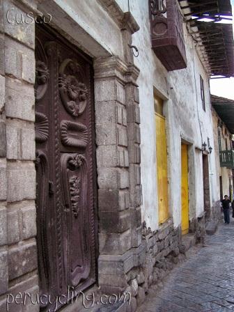Cusco City BIke Tour  www.perucycling.com