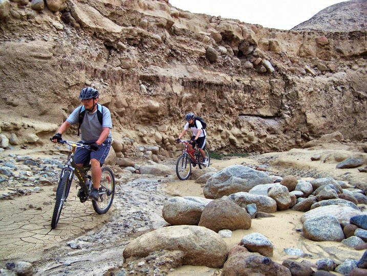 Entre Huaycos www.perucycling.com