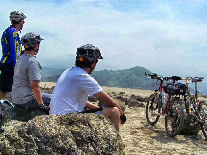 Entre Huaycos  www.perucycling.com